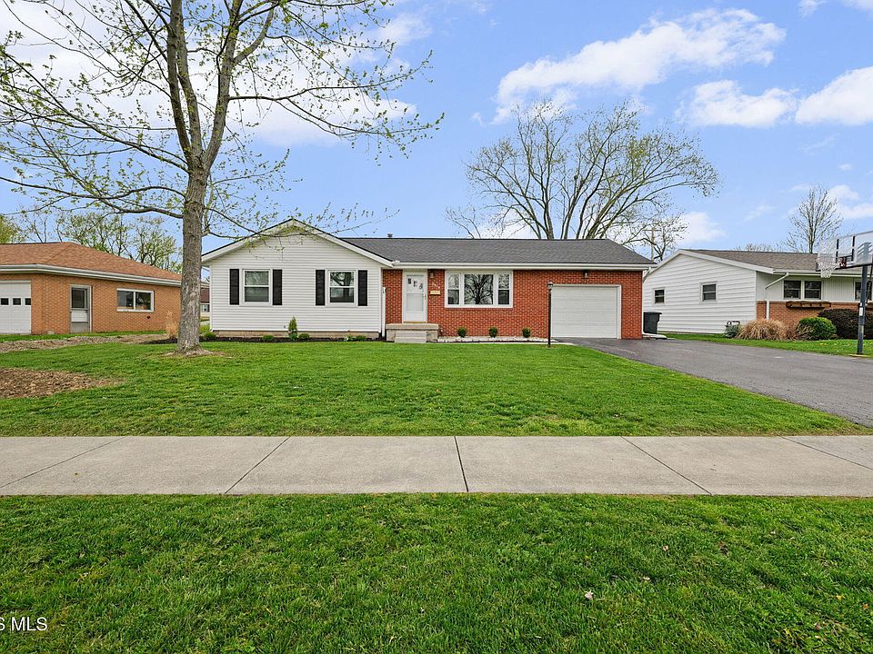 1st image of 2418 Hollybrook Dr