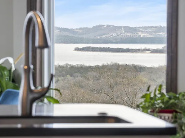 107 Vista Ridge Drive, Branson West, MO 65737