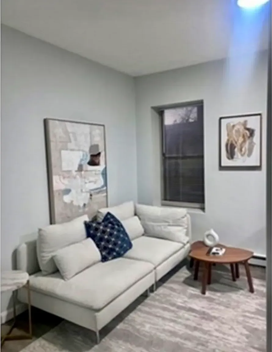 2 bed, 700 sqft, $1,995 — Photo 1