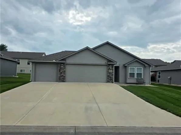 1812 N Crane Ln, Independence, MO 64058