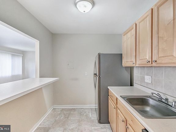 5th image of 8006 Chanute Pl APT 7