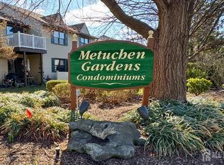 40-2 Prospect St, Metuchen, NJ 08840