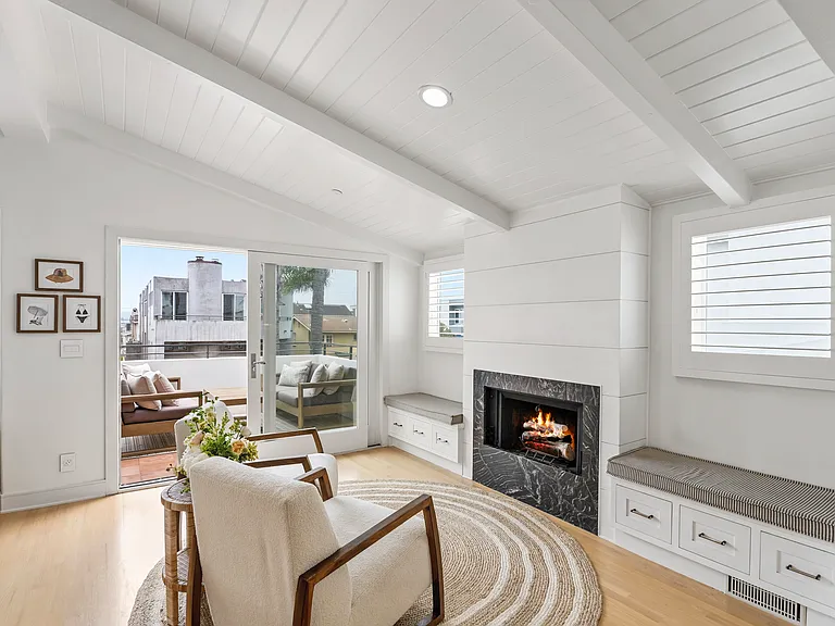 445 Marine Ave — Photo 11