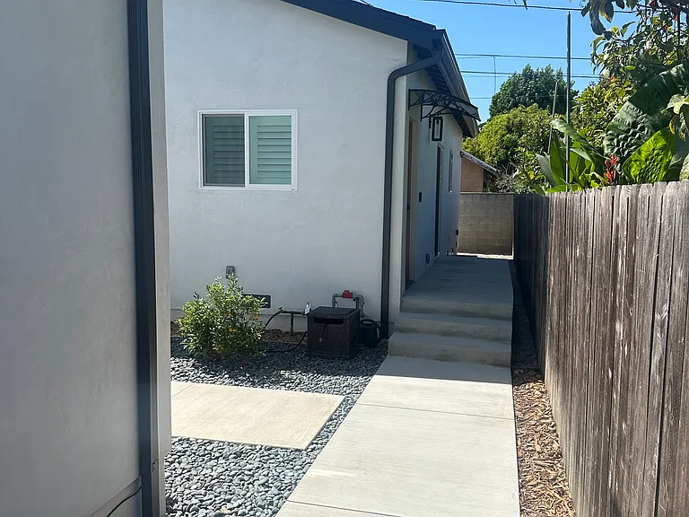 11337 Utopia Ave — Photo 2