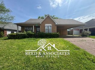 5320 Crystal Oak Dr, Memphis, TN 38141