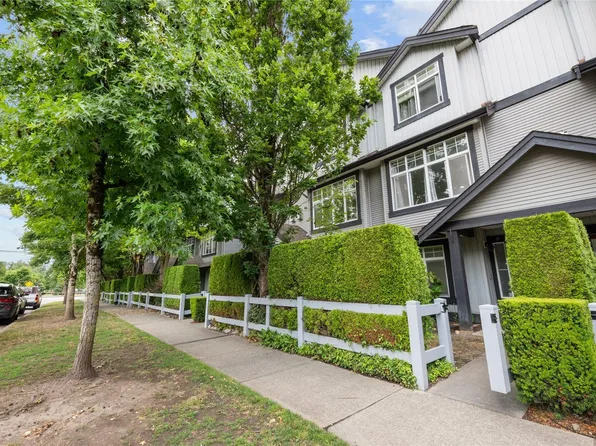 18839 69th Ave #8, Surrey, BC V4N 5S7