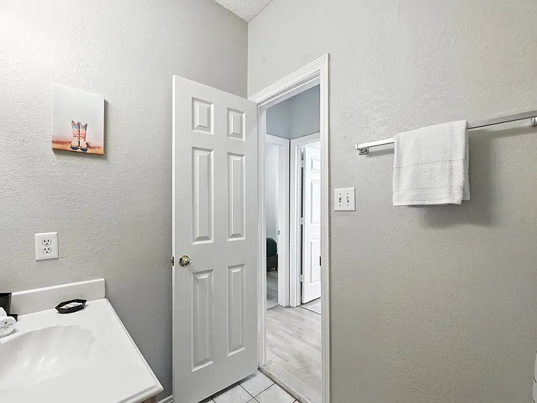 4168 Creekhollow Dr — Photo 24