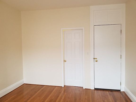 5th image of 475 Harman St #2F