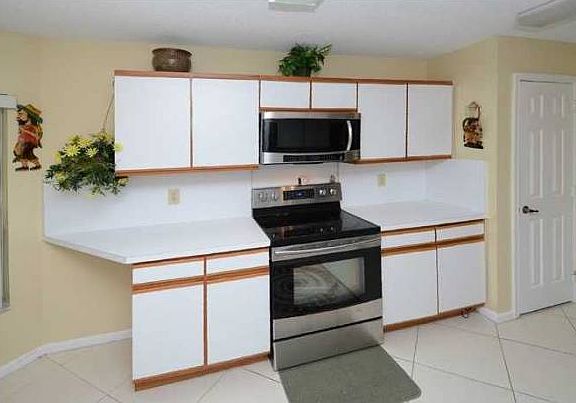 4th image of 9520 NW 18th Pl