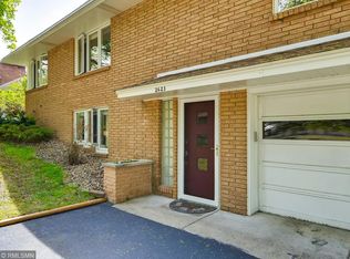 2623 Bittersweet Ln N, Maplewood, MN 55109