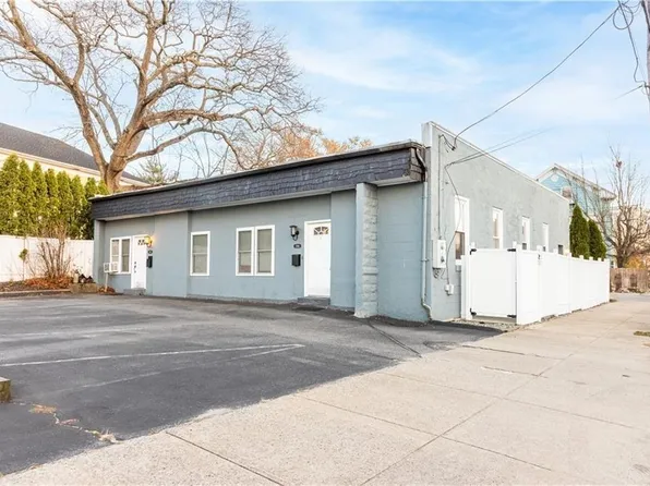 129 Liberty St, Central Falls, RI 02863