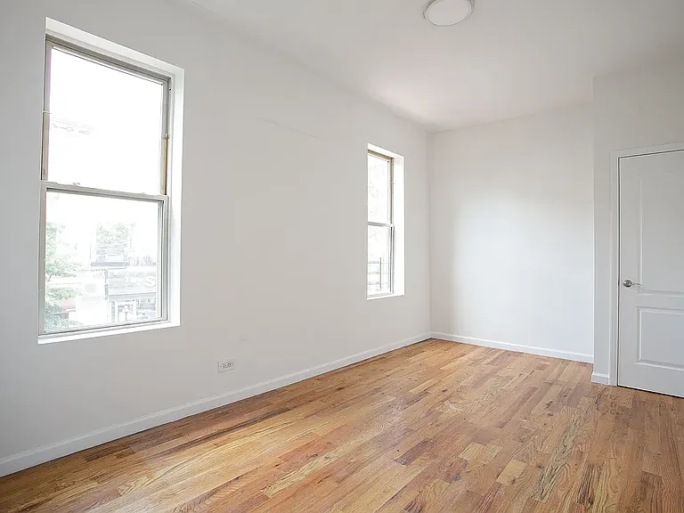 453 Irving Ave #1 — Photo 5
