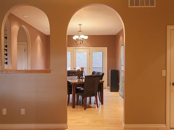 4th image of 206 Mansion Heights Dr