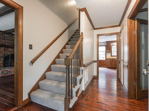 4th image of 2240 Loch Braemar Dr