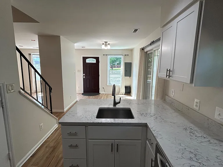 6001 Rabbit Hill Ct — Photo 5