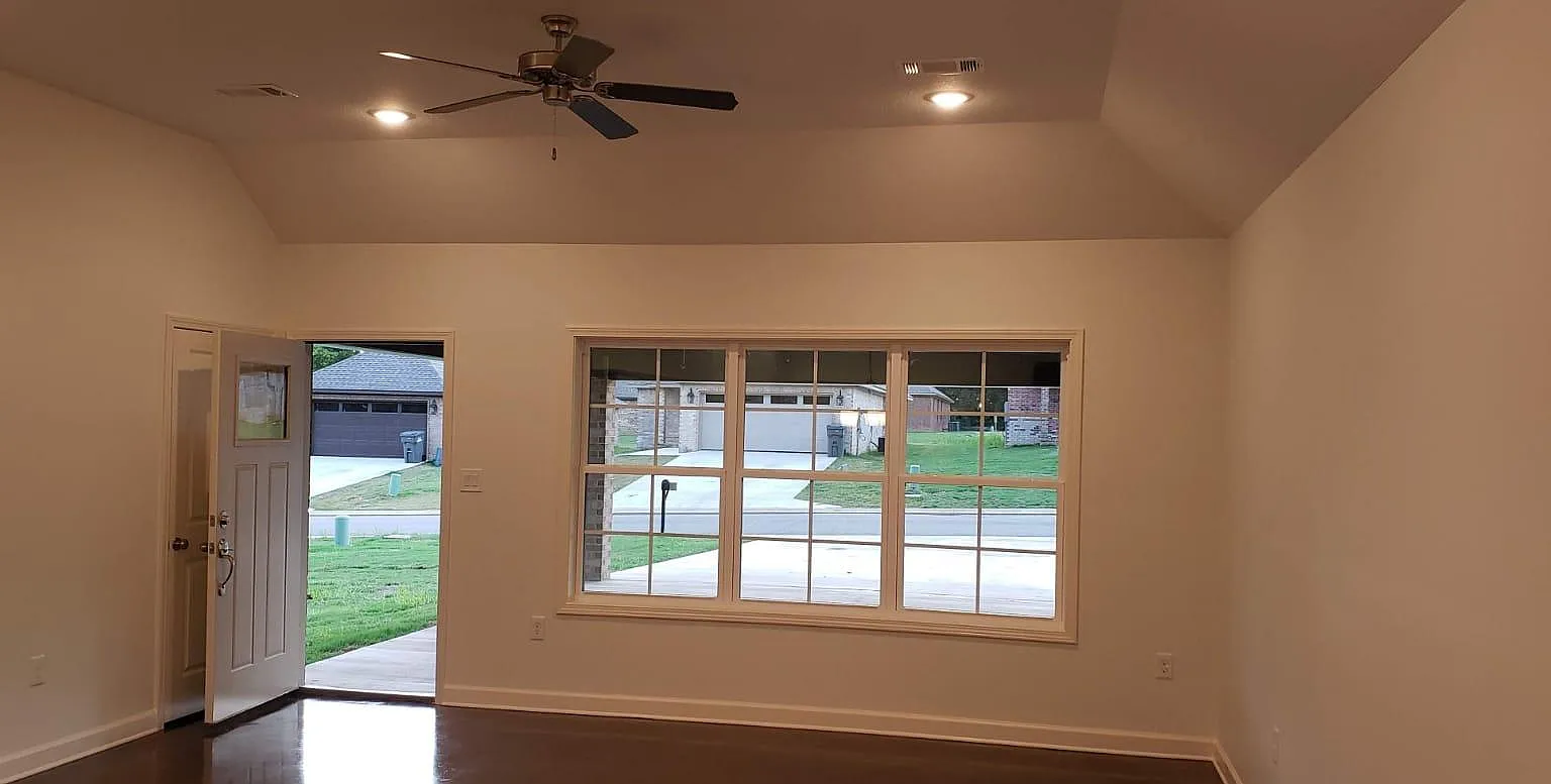 336 Wolf Den Dr — Photo 3