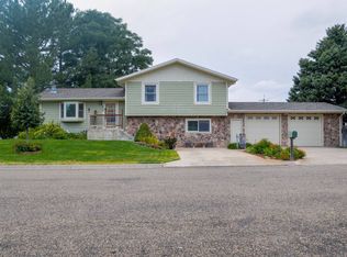 824 Wyoming Ave, Goodland, KS 67735