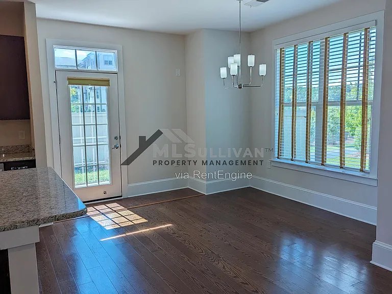 375 Avett Dr — Photo 9