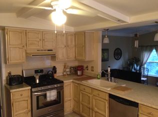 848 Dunedin Dr, Rochester Hills, MI 48309