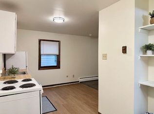 54 Pine St APT 1L, Rensselaer, NY 12144