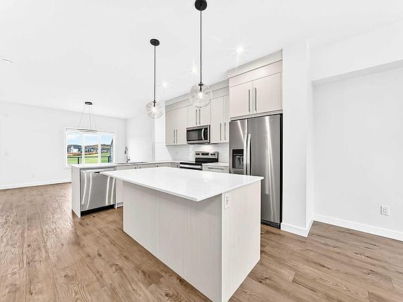 5th image of 343 Creekside Blvd SW
