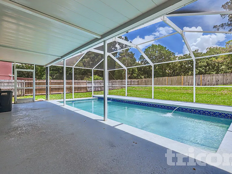 1627 Mosaic Forest Dr — Photo 16