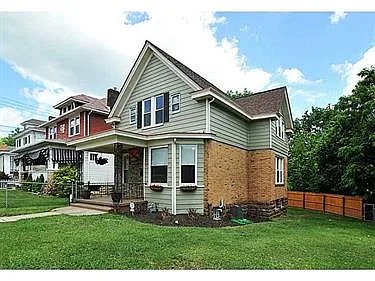 1010 Cornell St photo 1