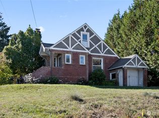 1055 S 100th St, Seattle, WA 98168