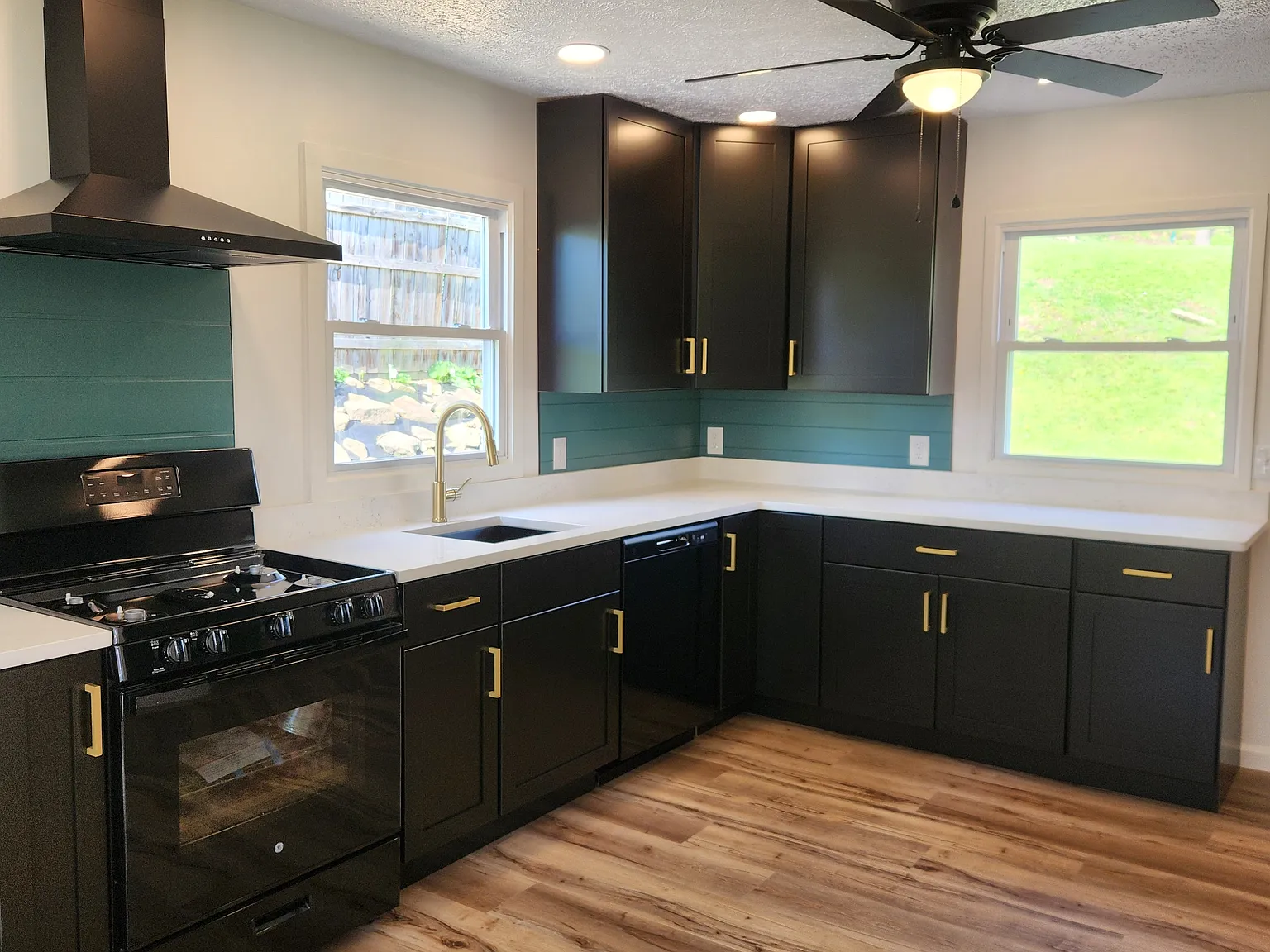 2 bed, 768 sqft, $1,650 — Photo 1