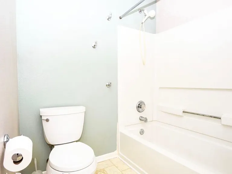 4182 Fletcher Dr — Photo 20