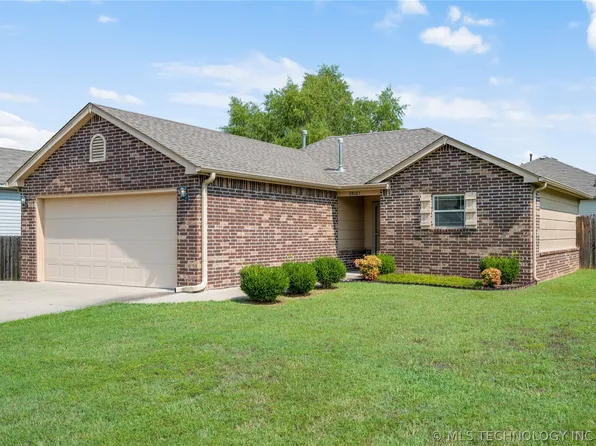 28085 E 150th Pl S, Coweta, OK 74429