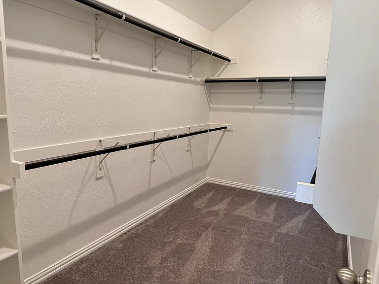447 Prairie View Dr — Photo 28