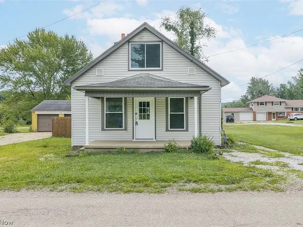 6597 Superior Rd SE, Uhrichsville, OH 44683