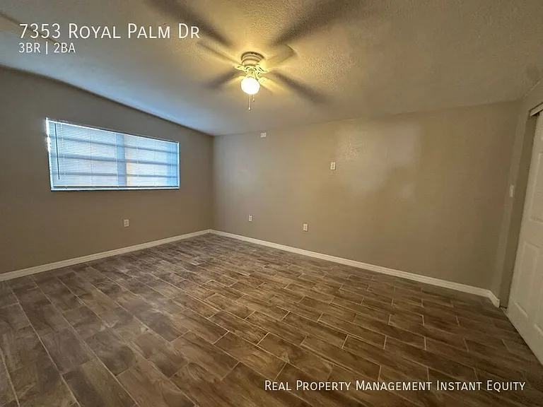 7353 Royal Palm Dr — Photo 5
