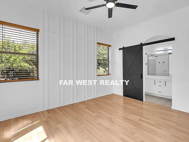 5251 N Celestine Ct — Photo 13