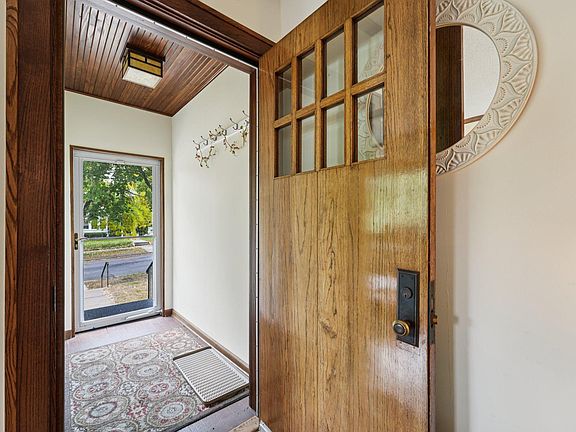 4th image of 2094 Goodrich Ave