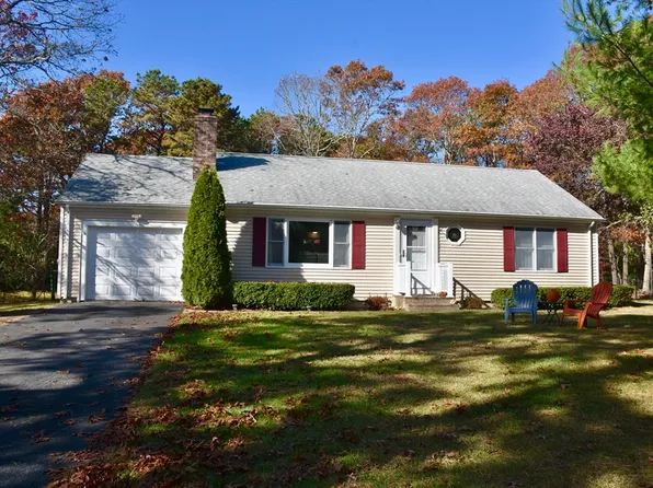 101 Cherrywood Ln, Barnstable, MA 02630