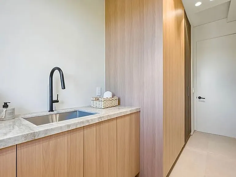 4900 Valjean Ave — Photo 38