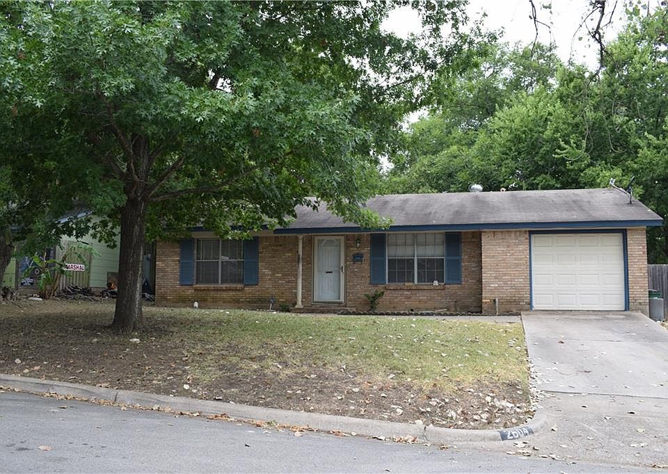 1st image of 2604 Little John Ln