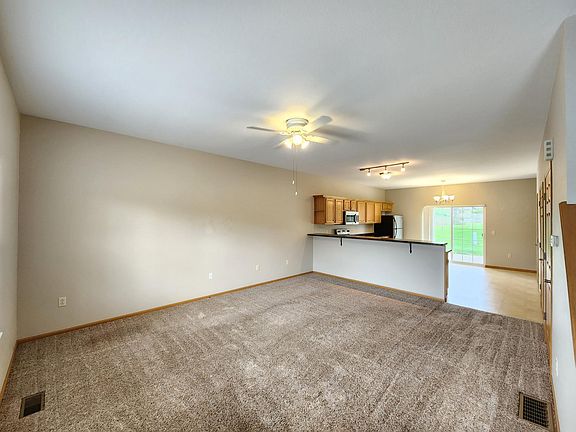 3rd image of 7529 Crosscreek Dr #7529