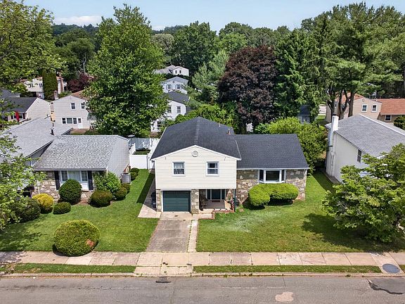 5th image of 463 Pinewood Rd