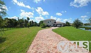 LR-33-front-entry-web