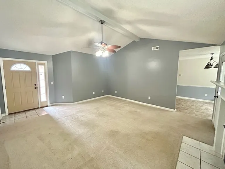 4429 Maysville Rd — Photo 4