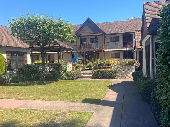 2nd image of 1110 El Camino Real #1