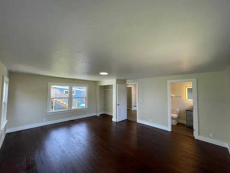 3241 Trinity St — Photo 24