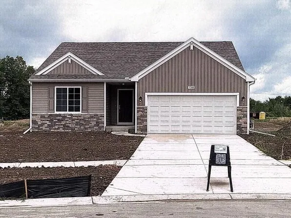 7266 Mammoth Ct, Caledonia, MI 49316