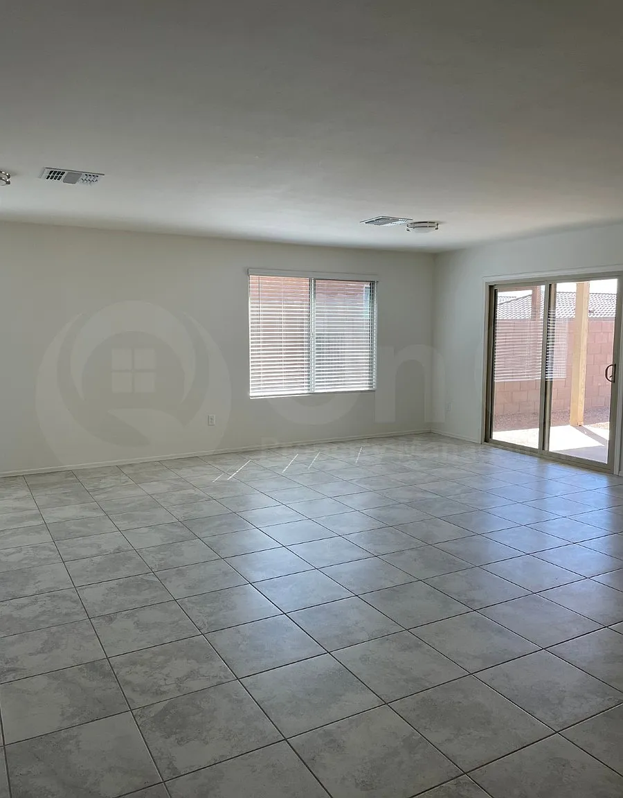 3 bed, 2.0 bath, 2022 sqft, $1,850 — Photo 4