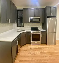 419 Third Avenue, #4D