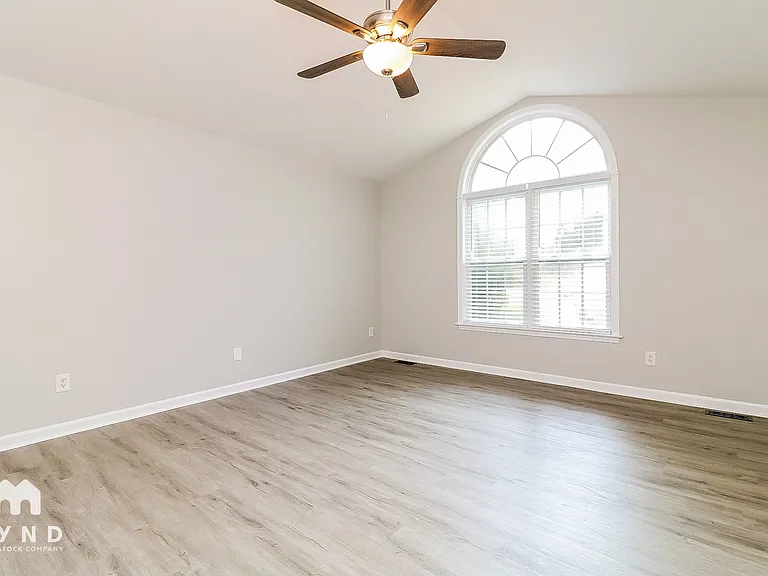 50 Sapphire Ct — Photo 9