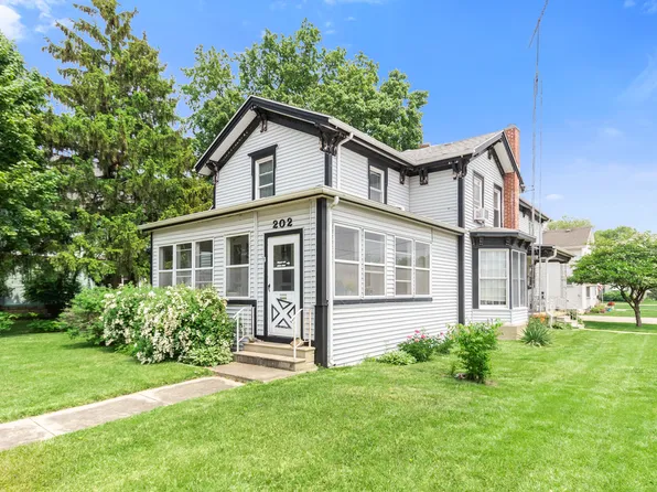 202 N Main St, Sandwich, IL 60548